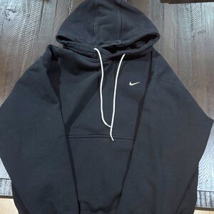 Nike Men's black Hoodie with White Accents